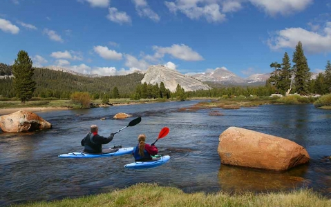 activity Journée de Kayak près des Geysers du Yellowstone