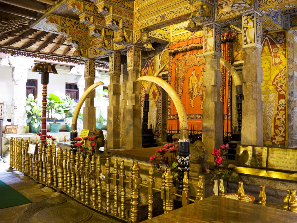 Temples bouddhiques sacrés de Kandy et Dambulla